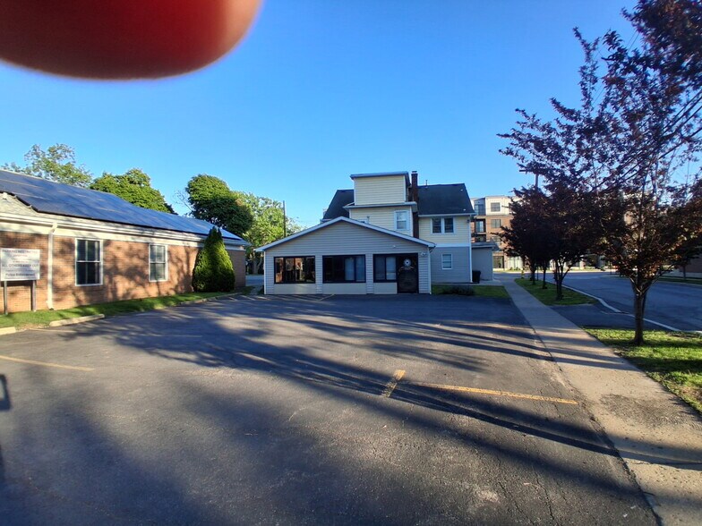 More Photos Of 5888 Main St, Williamsville Medical For Lease