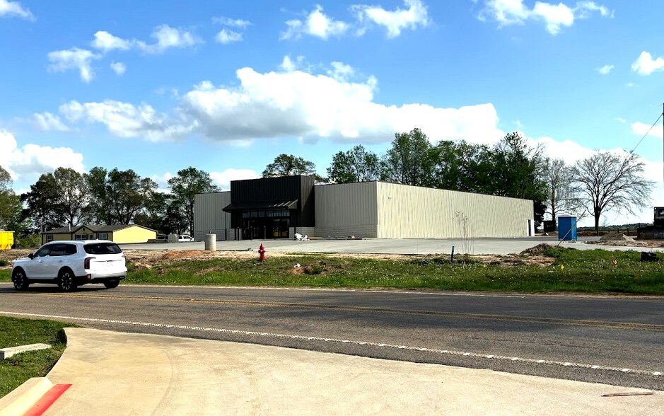 More Photos Of 3016 Estesville rd, Longview General Retail For Sale