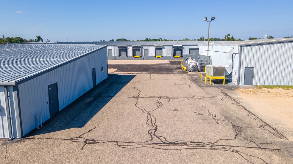 More Photos Of N9246 State Road 80, Necedah Warehouse For Lease