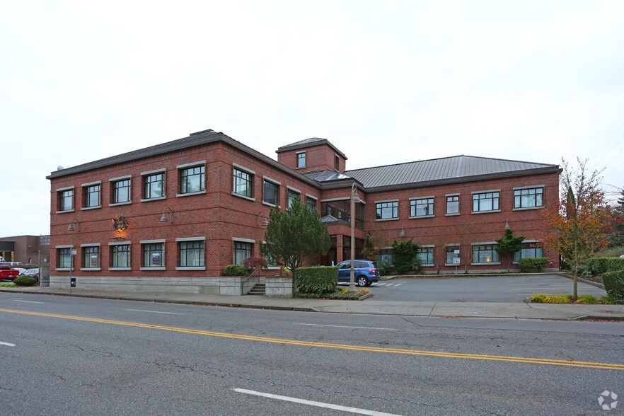 More Photos Of 911 N 145th St, Seattle Office For Sale