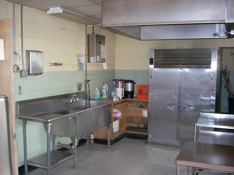 More Photos Of 264 Harrison Ave, Passaic Office For Sale