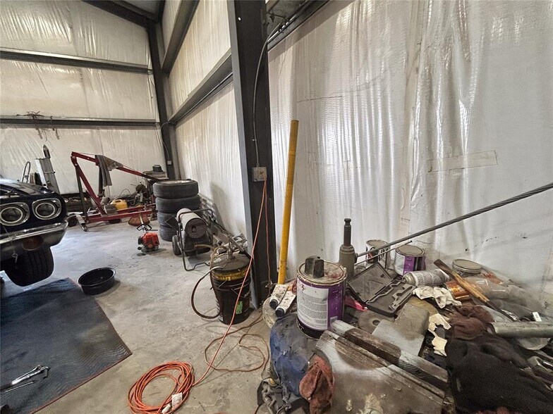 More Photos Of 300 N 14th St, Clinton Specialty For Sale