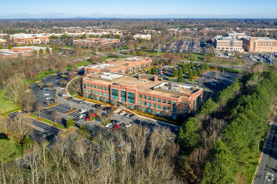 More Photos Of 9930 Kincey Ave, Huntersville Medical For Lease