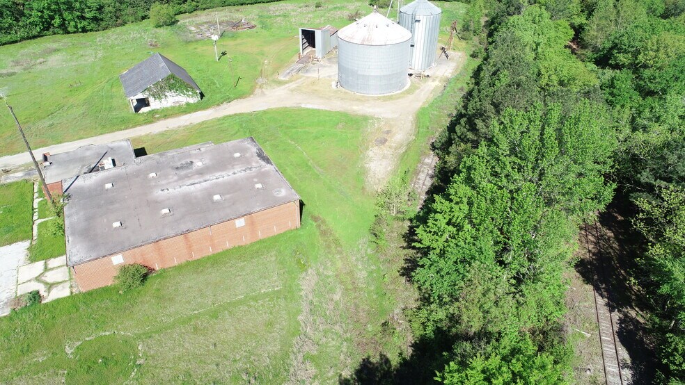 More Photos Of 201 Industrial Rd, Sylvania Light Distribution For Sale