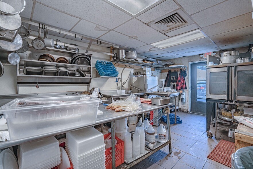 More Photos Of 754 Cherokee st, Fountain Hill Restaurant For Sale