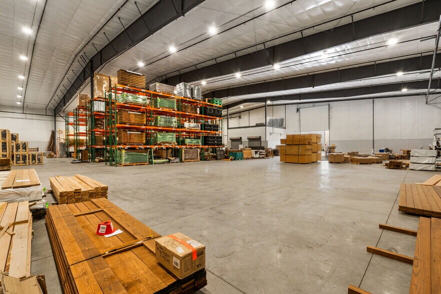 More Photos Of 209 Yukon Ln, Belgrade Warehouse For Lease