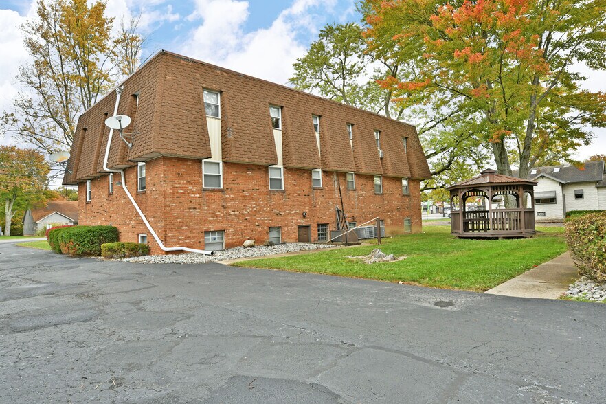 More Photos Of 203-205 Churchill Hubbard Rd, Youngstown Apartments For Sale