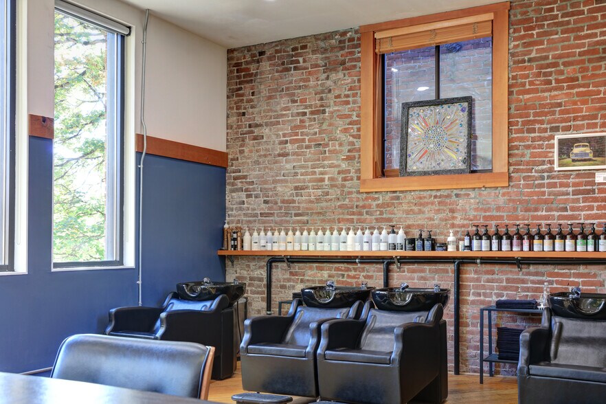 More Photos Of 2629-2637 NE Martin Luther King Jr Blvd, Portland Office For Lease
