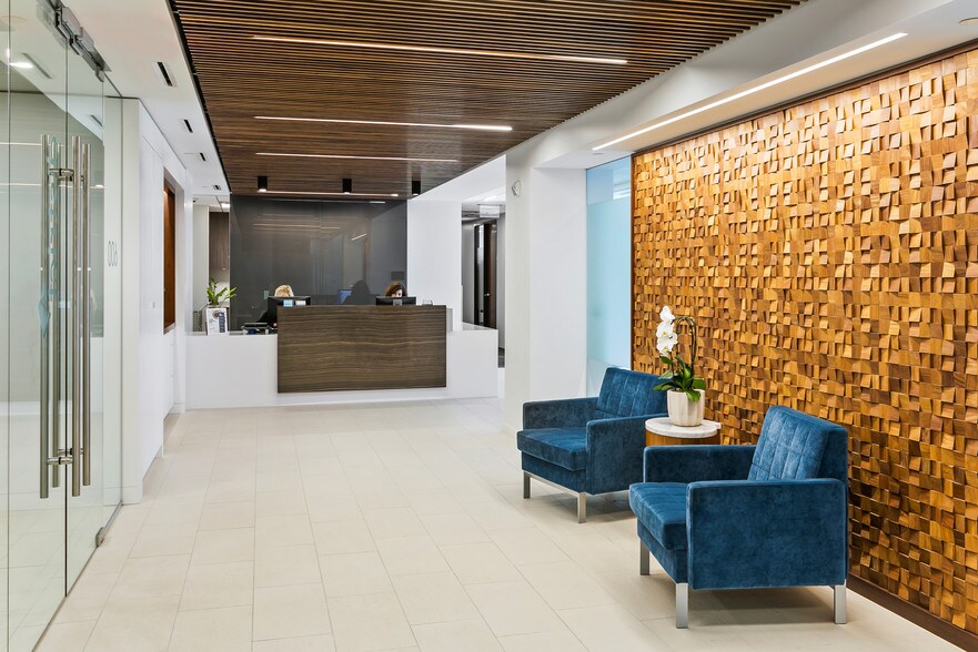 Primary Photo Of 10 G St NE, Washington Coworking Space