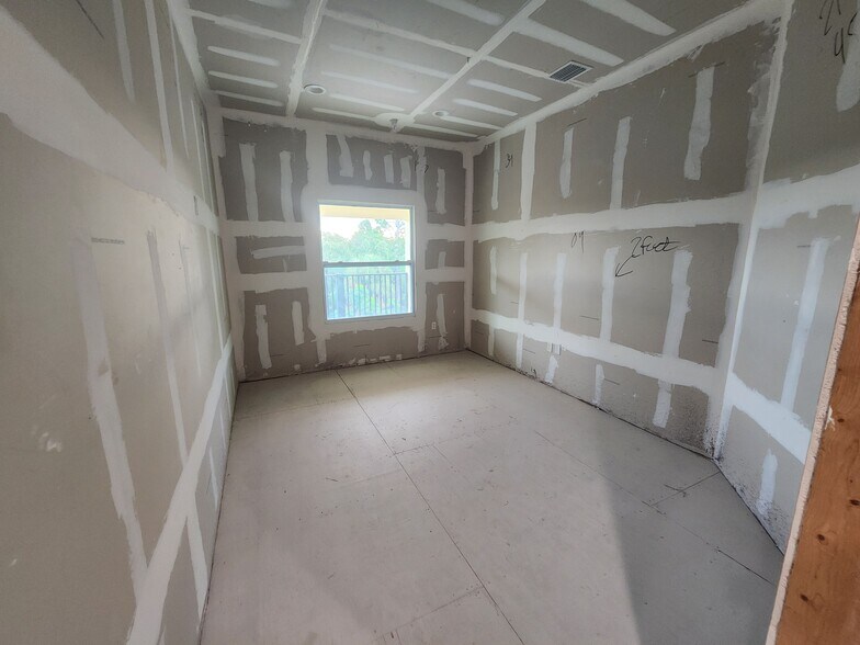 More Photos Of 2641 Fruitville Rd 0, Sarasota Medical For Sale