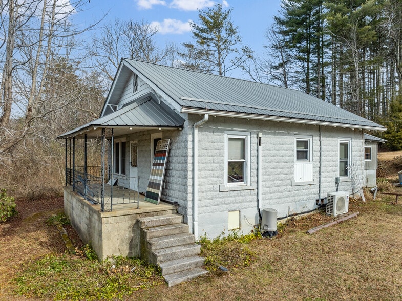 More Photos Of 146 Monteith Rd, Brevard Multifamily For Sale