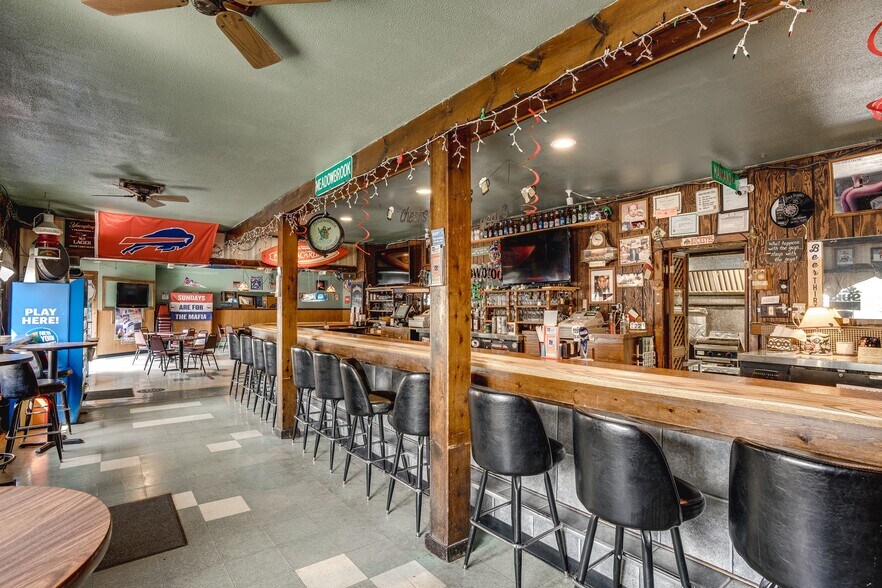 More Photos Of 6848 Erie Rd, Derby Bar For Sale