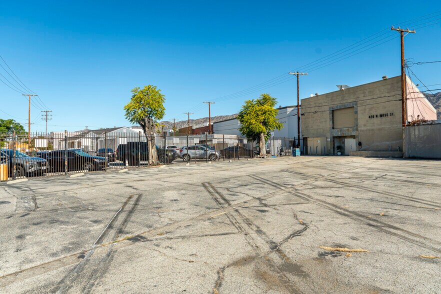 More Photos Of 425 N Varney St, Burbank Manufacturing For Lease