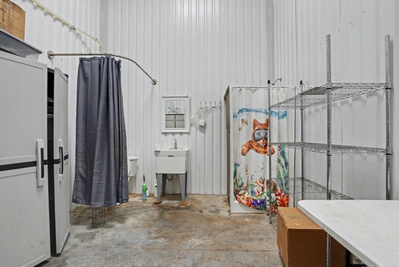 More Photos Of 1024 Broadway ave, Haskell Specialty For Sale