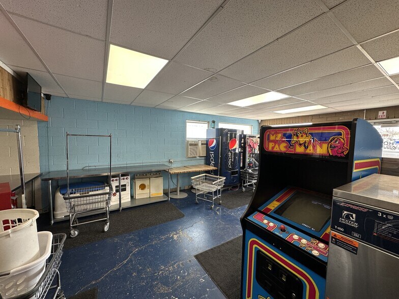 More Photos Of 30 Commercial Ave, Grantsville Freestanding For Sale