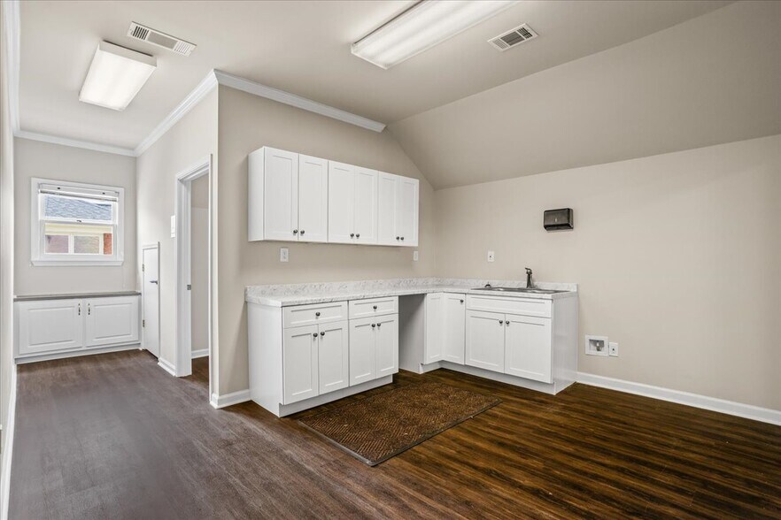 More Photos Of 889 Commerce Dr Sw, Conyers Loft Creative Space For Sale