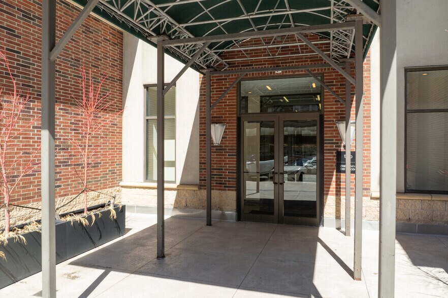 More Photos Of 225 River Rd, Edgewater Unknown For Lease