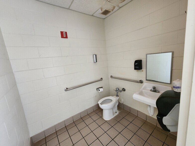 More Photos Of 301 21st Ave S, Birmingham Schools For Sale