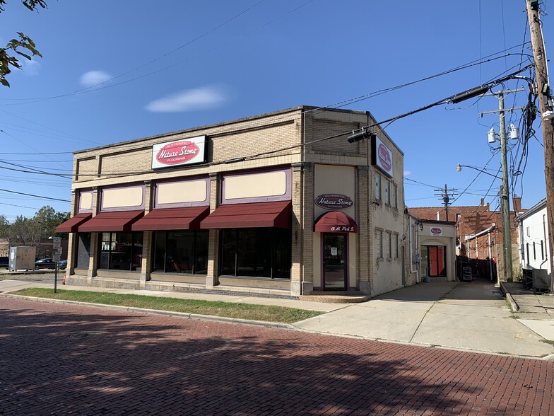 Primary Photo Of 15 North Park Rd, Bedford General Retail For Sale