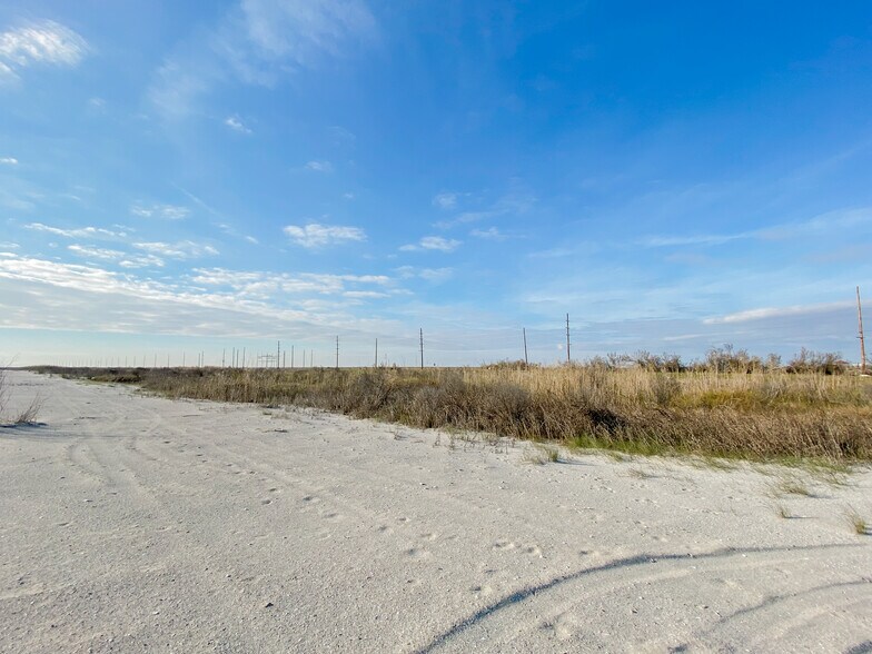 More Photos Of TBD Gulf Beach, Cameron Land For Sale