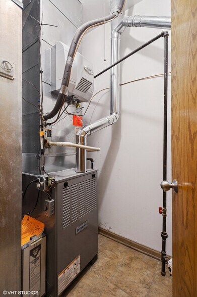 More Photos Of 1471 W Irving Park Rd, Chicago Apartments For Sale