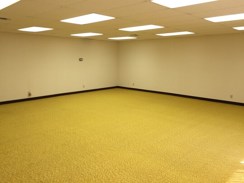 More Photos Of 445 Rosewood Ave, Camarillo Medical For Sale