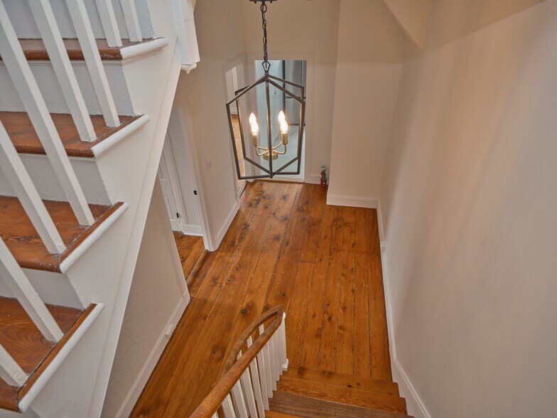 More Photos Of 12-20 W Bridge St, New Hope Storefront For Sale