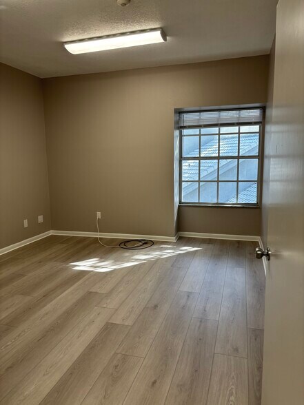More Photos Of 1515 Tamiami Trl S, Venice Office Residential For Lease
