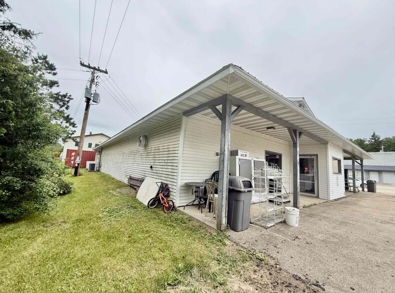 More Photos Of O E Railroad St, Kendall Freestanding For Sale