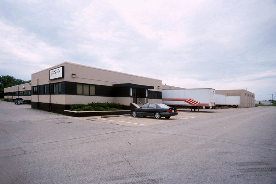 More Photos Of 51 S Koweba Ln, Indianapolis Warehouse For Lease