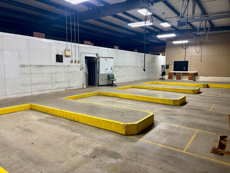 More Photos Of 275 Larcel Dr, Sikeston Flex For Lease