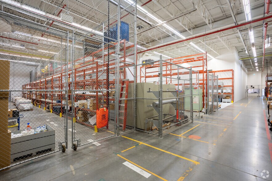 More Photos Of 2-10 Smed Ln SE, Calgary Distribution For Lease