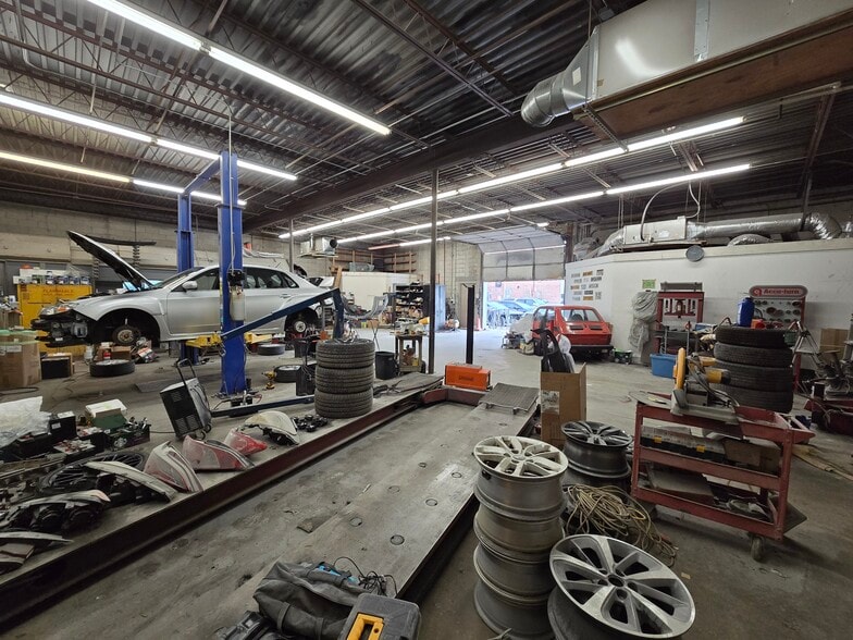 More Photos Of 1112 King St, Portsmouth Auto Repair For Sale