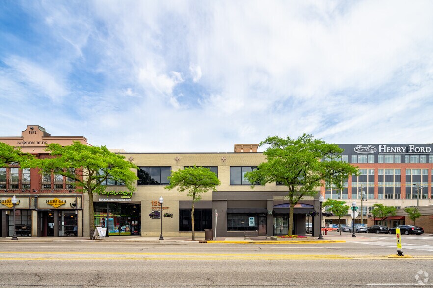 More Photos Of 117-123 S Main St, Royal Oak Office For Lease