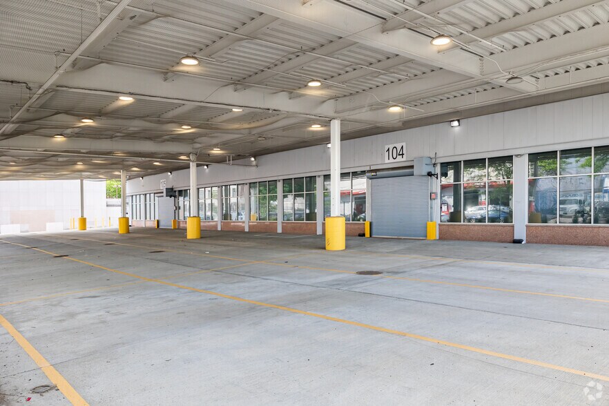 More Photos Of 38-50 21st St, Long Island City Warehouse For Lease