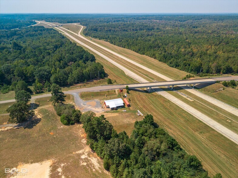 More Photos Of 7318 Ida State Line rd, Ida Bar For Sale