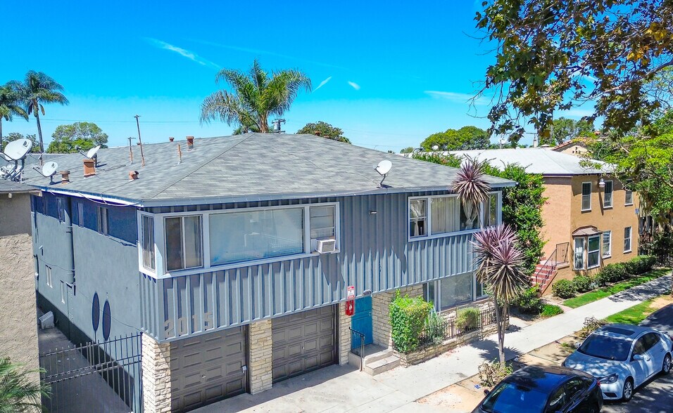 Primary Photo Of 2015 Cedar Ave, Long Beach Apartments For Sale