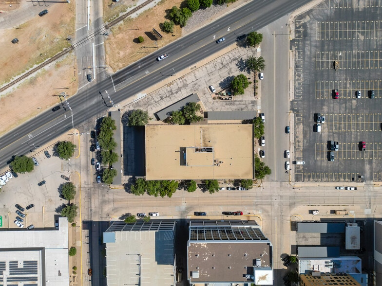 More Photos Of 125 W Missouri Ave, Midland Office For Lease