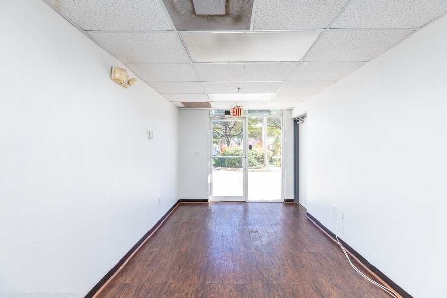More Photos Of 11965 SW 142nd Ter, Miami Light Distribution For Sale