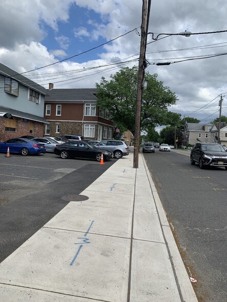 More Photos Of 75-77 Paterson Ave, Wallington Warehouse For Lease