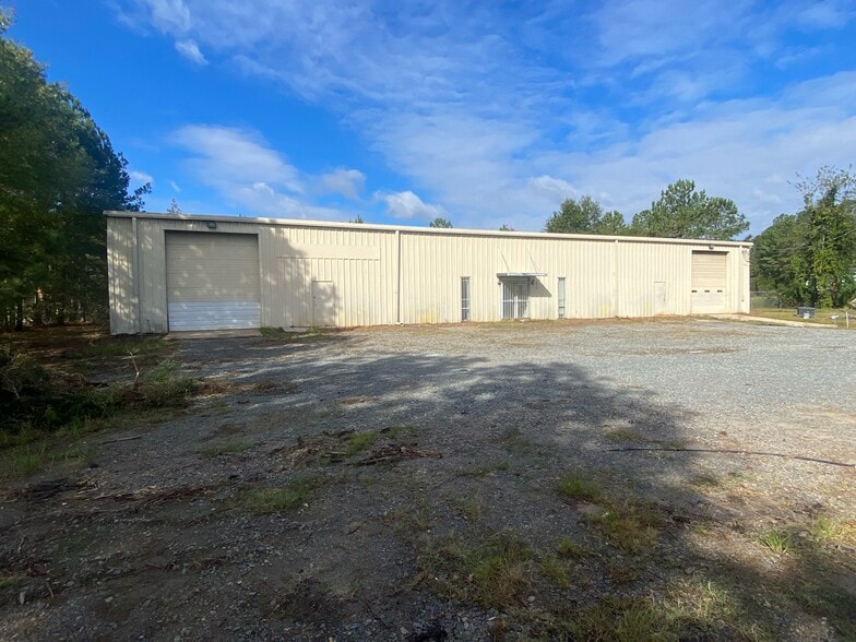 Primary Photo Of 3131 Hawkins Ave, Sanford Industrial For Lease