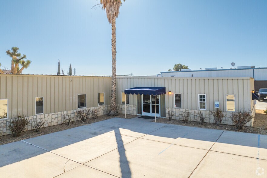 More Photos Of 17260 Muskrat Ave, Adelanto Warehouse For Lease