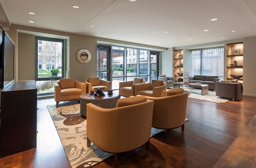 More Photos Of 110 Beverly St, Boston Apartments For Lease