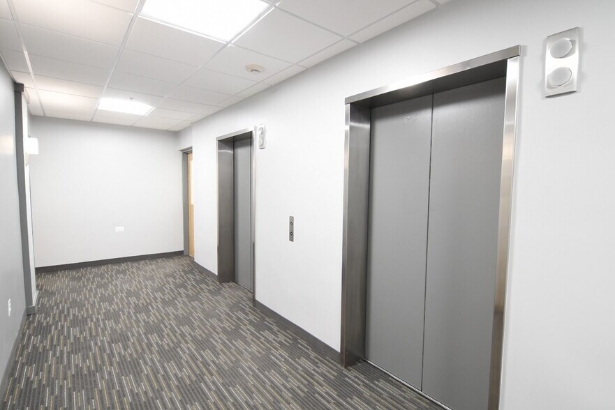 More Photos Of 40 W Chesapeake Ave, Towson Office For Lease