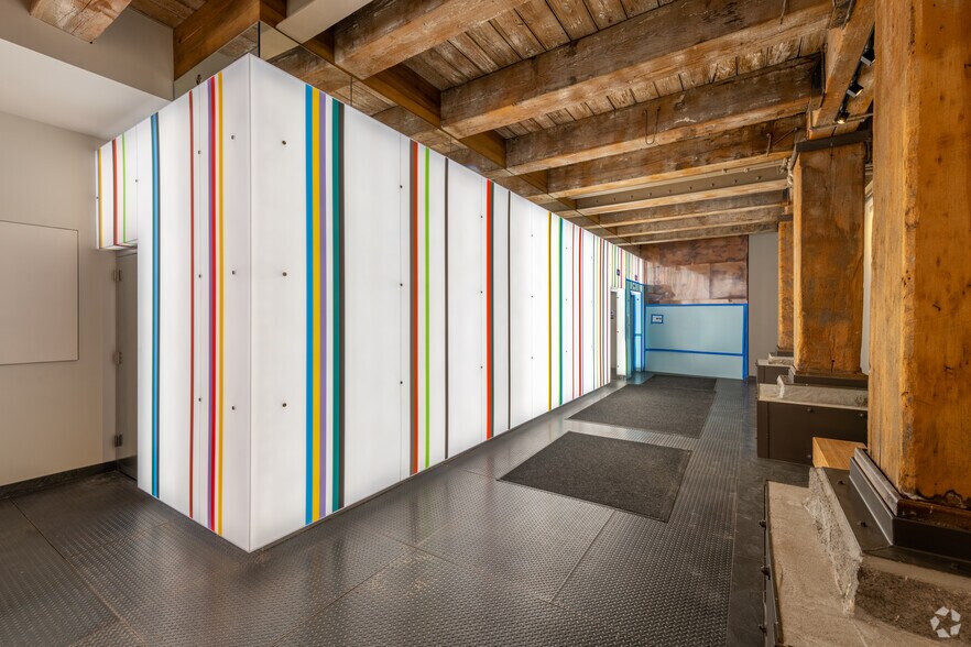 More Photos Of 9 Channel Ctr St, Boston Office For Lease