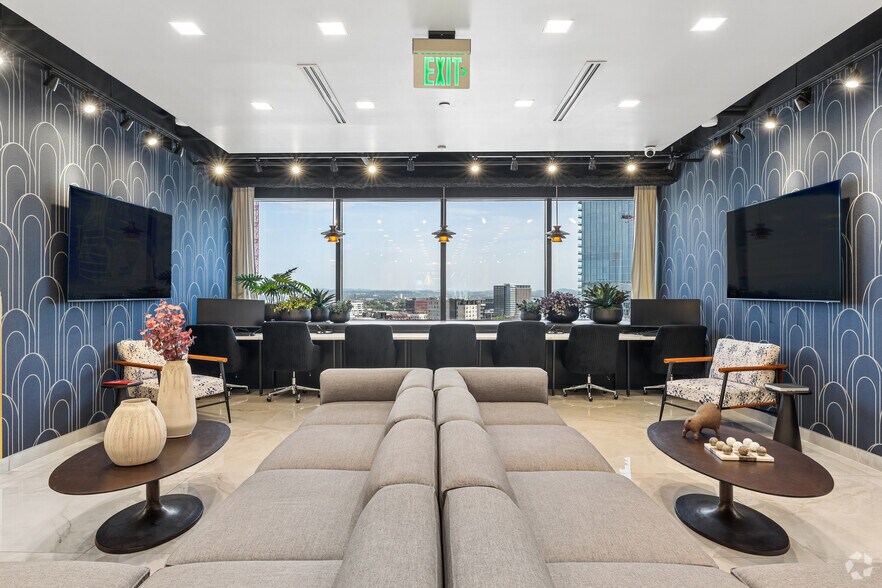 More Photos Of 1801 West End Ave, Nashville Coworking Space