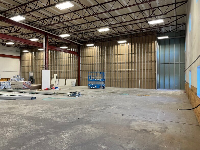 More Photos Of 5800 N 58th St, Lincoln Warehouse For Lease