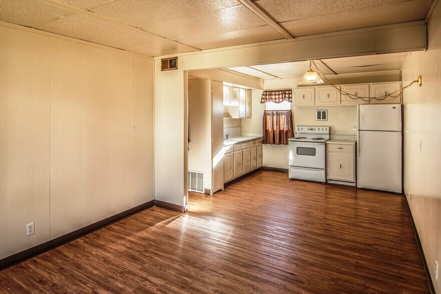 More Photos Of 807 Legion St, Craig Apartments For Sale