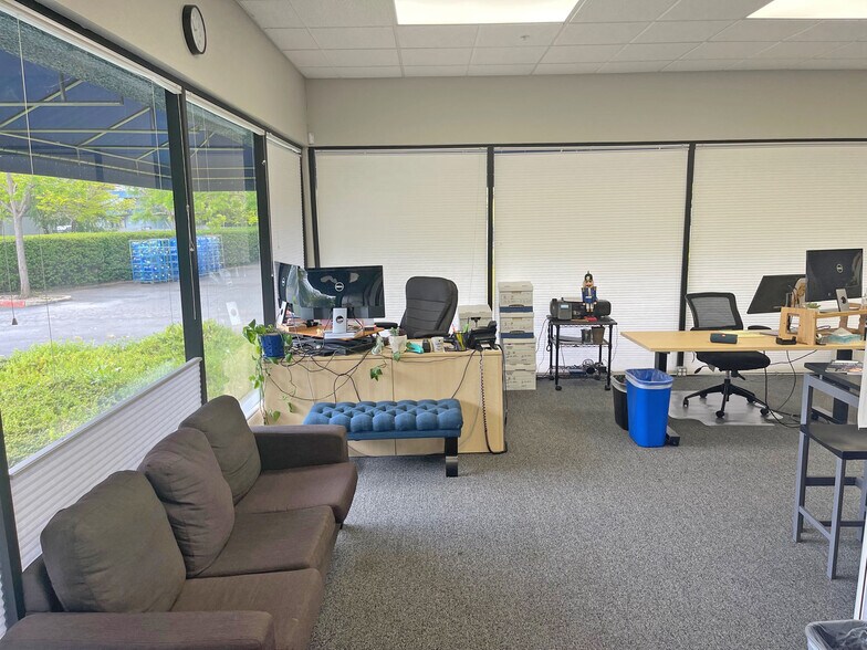 More Photos Of 525 Portal St, Cotati Distribution For Sale