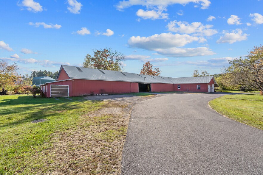 More Photos Of 9762 S Bridge St, Croghan Lumberyard For Sale